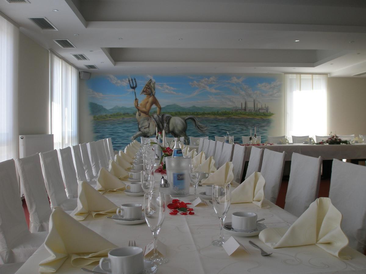 Hotel Restaurant Vater Rhein Woerth am Rhein Exterior foto